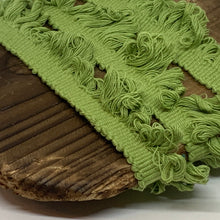Cargar imagen en el visor de la galería, plain meadow fan edge trim on matching braid
