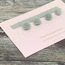 Laden Sie das Bild in den Galerie-Viewer, Colourway 25 - Mouse Grey Pompom Mini Sample card 
