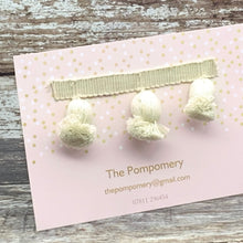 Load image into Gallery viewer, This is our plain ivory onion trim on matching braid Sample card
