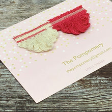 Load image into Gallery viewer, Cranberry and Ivory Fan Edge sample card
